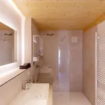 شقة Baeren الزاخ